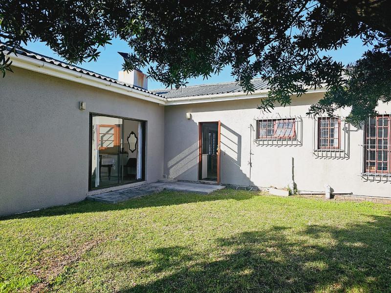 4 Bedroom Property for Sale in Kleinmond Western Cape